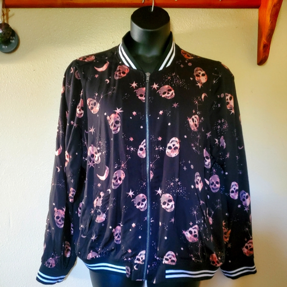 Torrid black bomber jacket with pink skulls, stars, and moons. 2X (18-20)